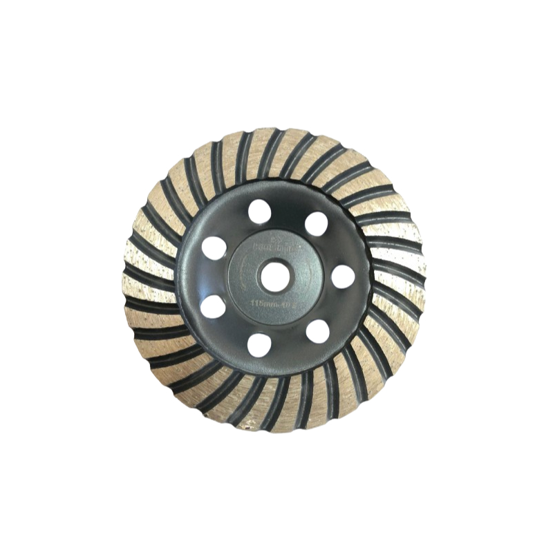 Copo de desbaste diamantado Kosmo 115mm M14, ideal para desbaste pesado, nivelamento e remoção de imperfeições em granito. Alta abrasão, excelente controle e durabilidade profissional.